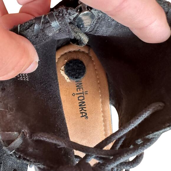 Minnetonka Moccasin Sandal Black Size 10 - Picture 7 of 12